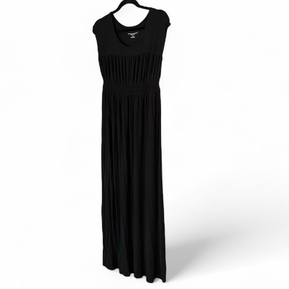 Elegant Black Maternity Maxi Dress- Liz Lange Maternity size Medium - Picture 1 of 2